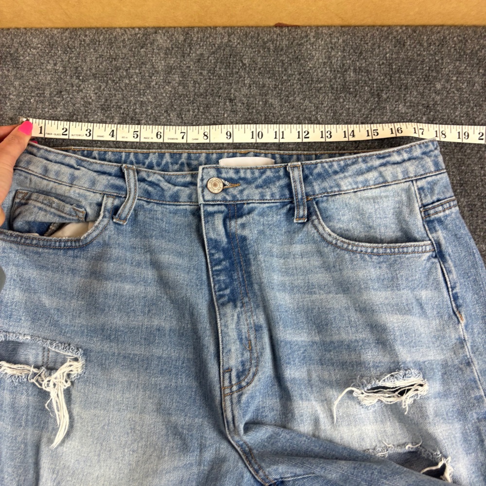 VERVET Women’s Distressed Denim Straight Leg Mom Jean size: 32 - Picture 6 of 9